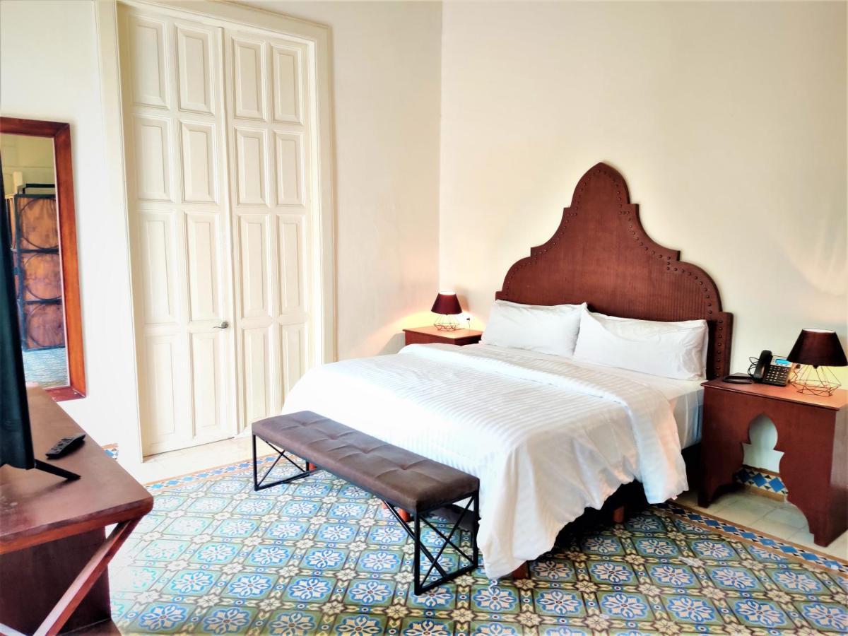 Hotel Boutique La Casona By Kavia Merida Exterior photo